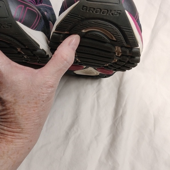 Brooks Dyad men's shoes size 11 - Picture 3 of 13